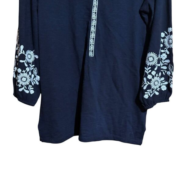 Talbots Tunic Top Womens Small Black White Floral Embroidered Split Neck Blouse - Picture 4 of 8